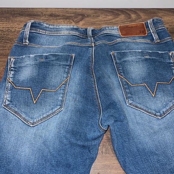 Pepe London 76 jeans. Good used condition. Size 32 Woman’s - Picture 3 of 7